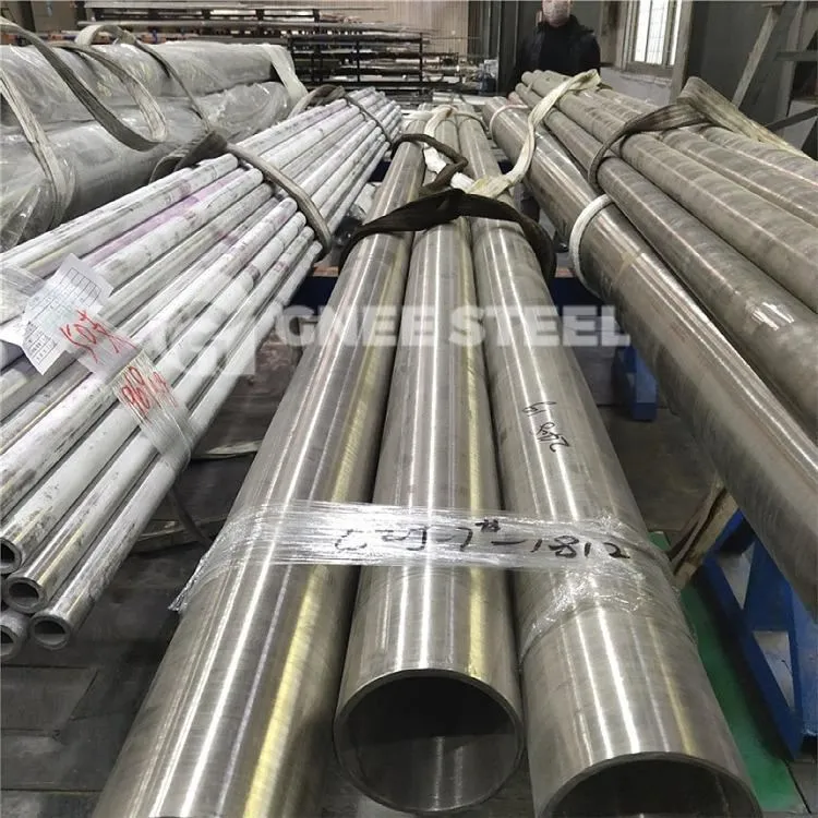 Auksti velmētas metinātas caurules